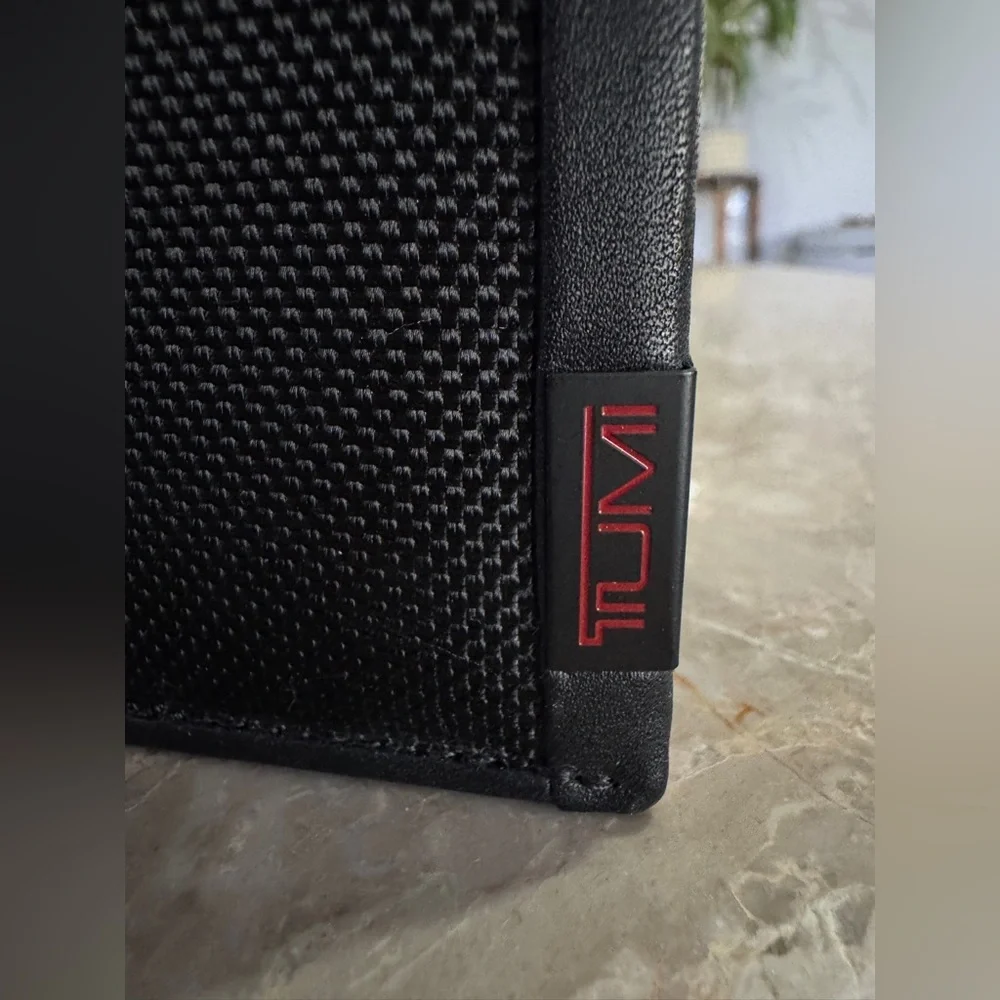 TUMI BIFOLD WALLET mesh leather and metal